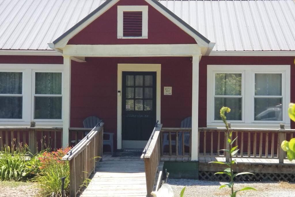 Charming Cottage In Morganton With Ample Parking エクステリア 写真