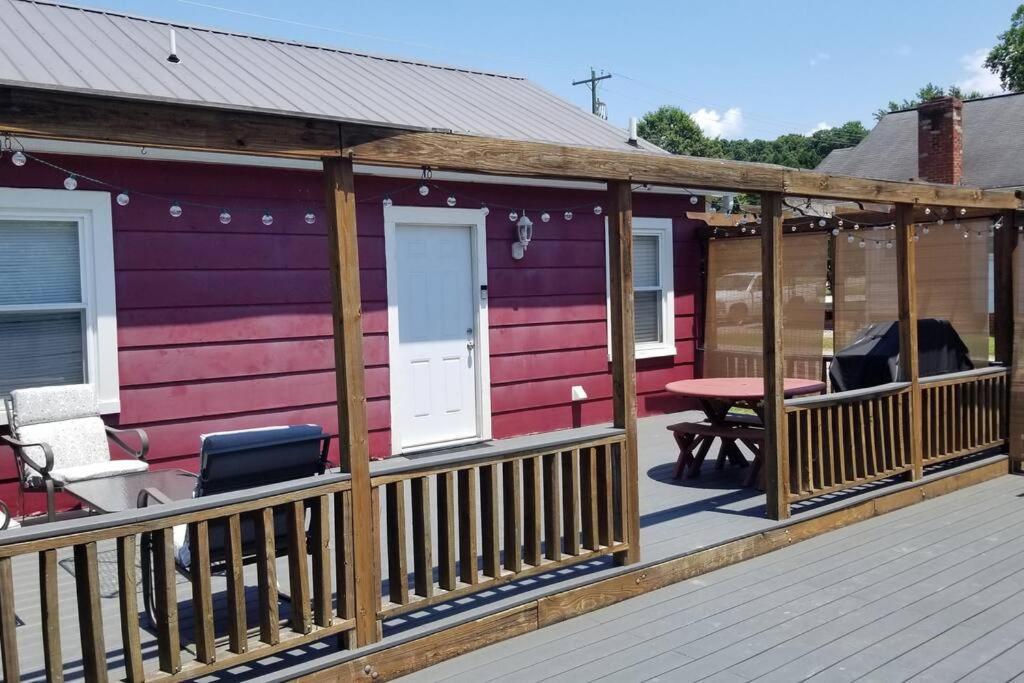 Charming Cottage In Morganton With Ample Parking エクステリア 写真